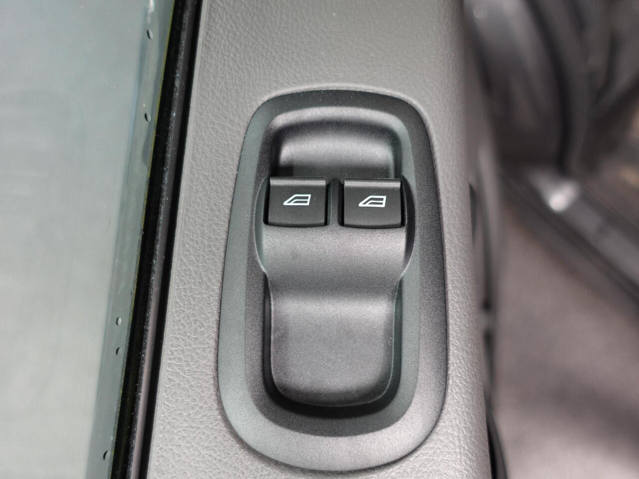 Ford TRANSIT 350 2.0 TDCI 165pk L4H3 Trend Automaat Camera Trekhaak Cruise control Parkeersensoren