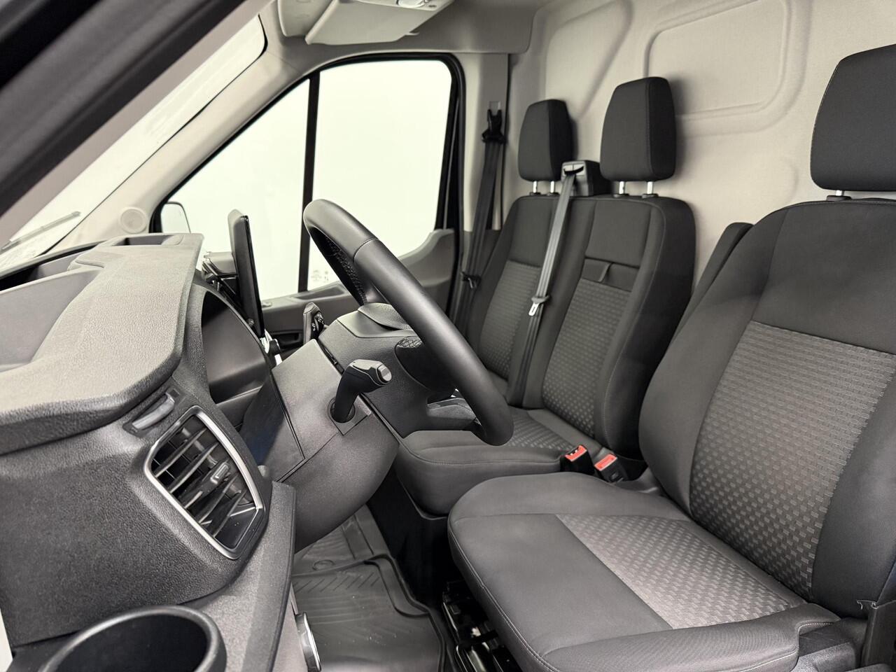 Ford TRANSIT 310 2.0 TDCI L2H2 Trend Automaat Airco Bluetooth Camera Cruise Control