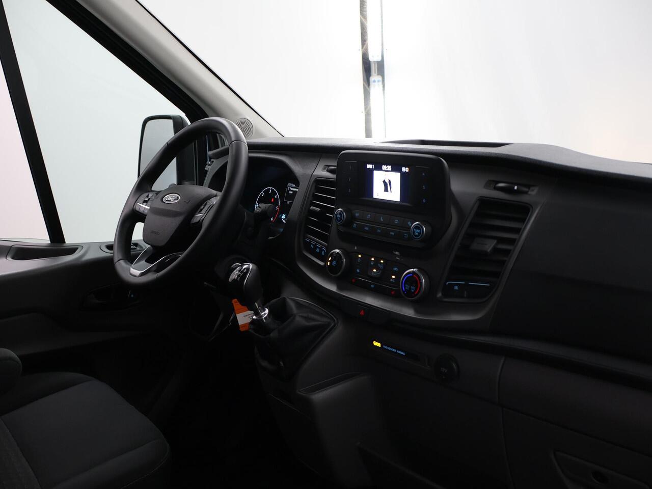 Ford TRANSIT 330 | 2.0 TDCI | L2 H2 | TREND | 170 PK | STOELVERWARMING | RAPTOR GRILLE | TRAIL VELGEN | PARKEERSENSOREN | TREKHAAK | DAB + | AIRCO | CRUISE CONTROL | METALLIC | NL | DEALER ONDERHOUDEN