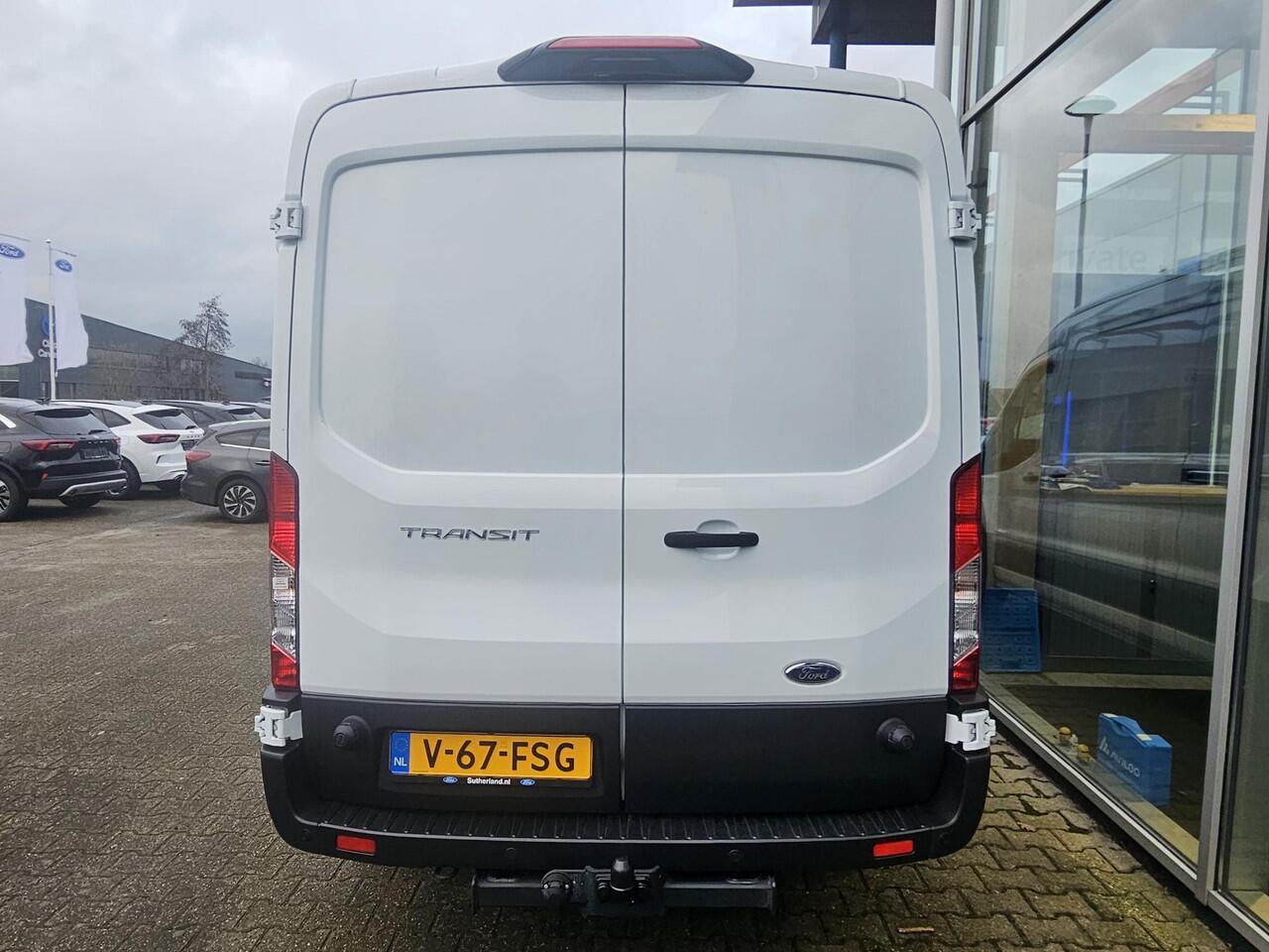 Ford TRANSIT 350 2.0 TDCI L3H2 Trend 130pk | Safety en Comfort pack | Trekhaak | SYNC 4 Navigatie