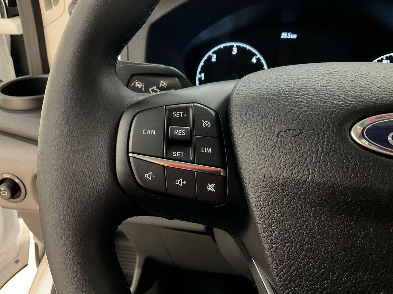 Ford TRANSIT 350 2.0 TDCI L3H2 Trend 130pk | Zuid | Safety en Comfort pack | Trekhaak | SYNC 4 Navigatie