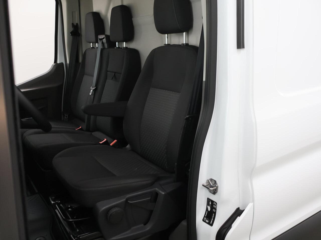 Ford TRANSIT 350 | 2.0 TDCI | L3 H3 | Trend | 360° CAMERA | ADAPTIVE CRUISE | CAMERA | NAVIGATIE | AIRCO | STOELVERWARMING | PARKEERSENSOREN | CARPLAY / ANDROID AUTO | LAADRUIMTE PAKKET