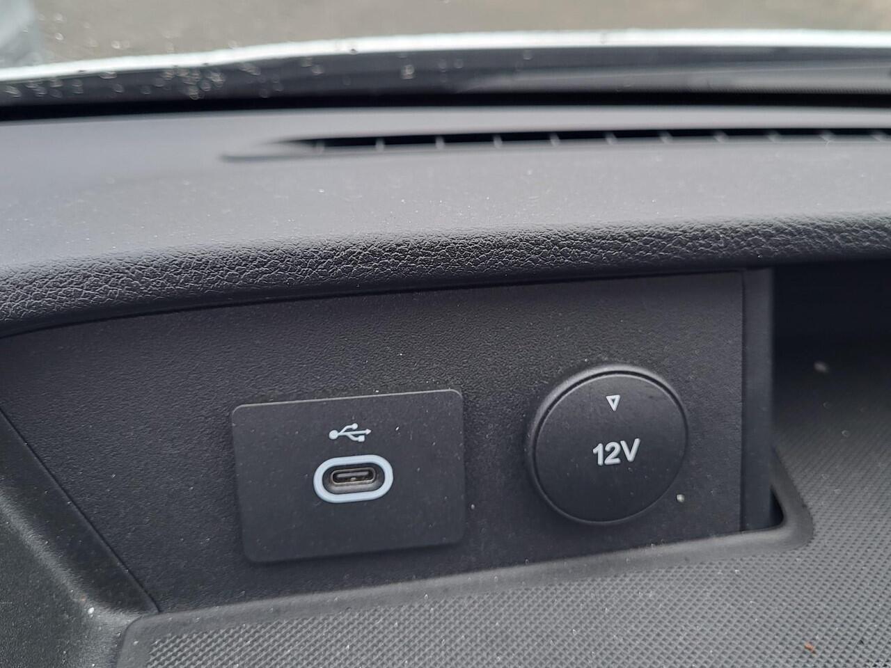 Ford TRANSIT 350 2.0 TDCI L3H2 Trend 130pk | Navigatie Pack | Safety en Comfort Pack | Trekhaak