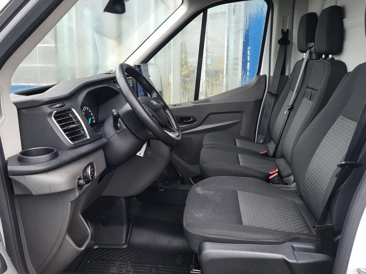 Ford TRANSIT 350 2.0 TDCI L3H2 Trend 130pk | Navigatie Pack | Safety en Comfort Pack | Trekhaak