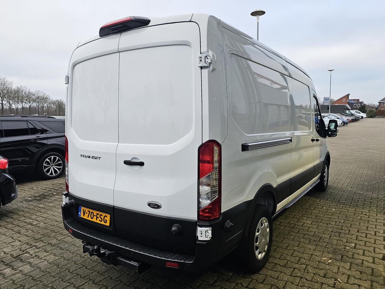 Ford TRANSIT 350 2.0 TDCI L3H2 Trend 130pk | Safety Comfort-pakket | Navigatie Pack | Trekhaak |