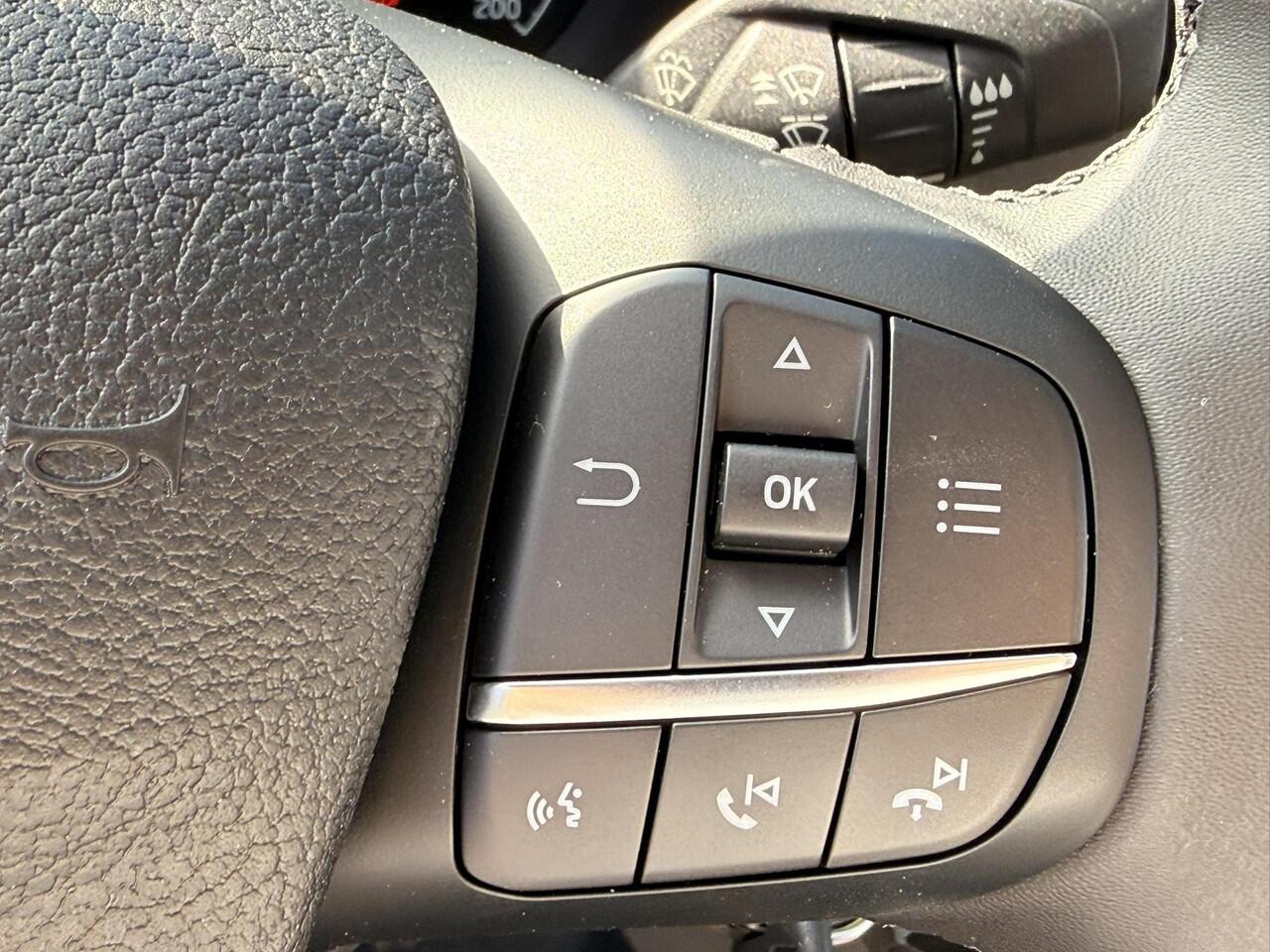 Ford TRANSIT 350 2.0 TDCI L4H3 Trend RWD | SCI | 130pk | Navigatiesysteem SYNC4 | Stoelverwarming | Elektrisch inklapbare buitenspiegels | Elektrisch verstelbare bestuurdersstoel | Passagiersairbag | Allweather banden | Laadruimte beschermingspakket | 150 watt/230V a