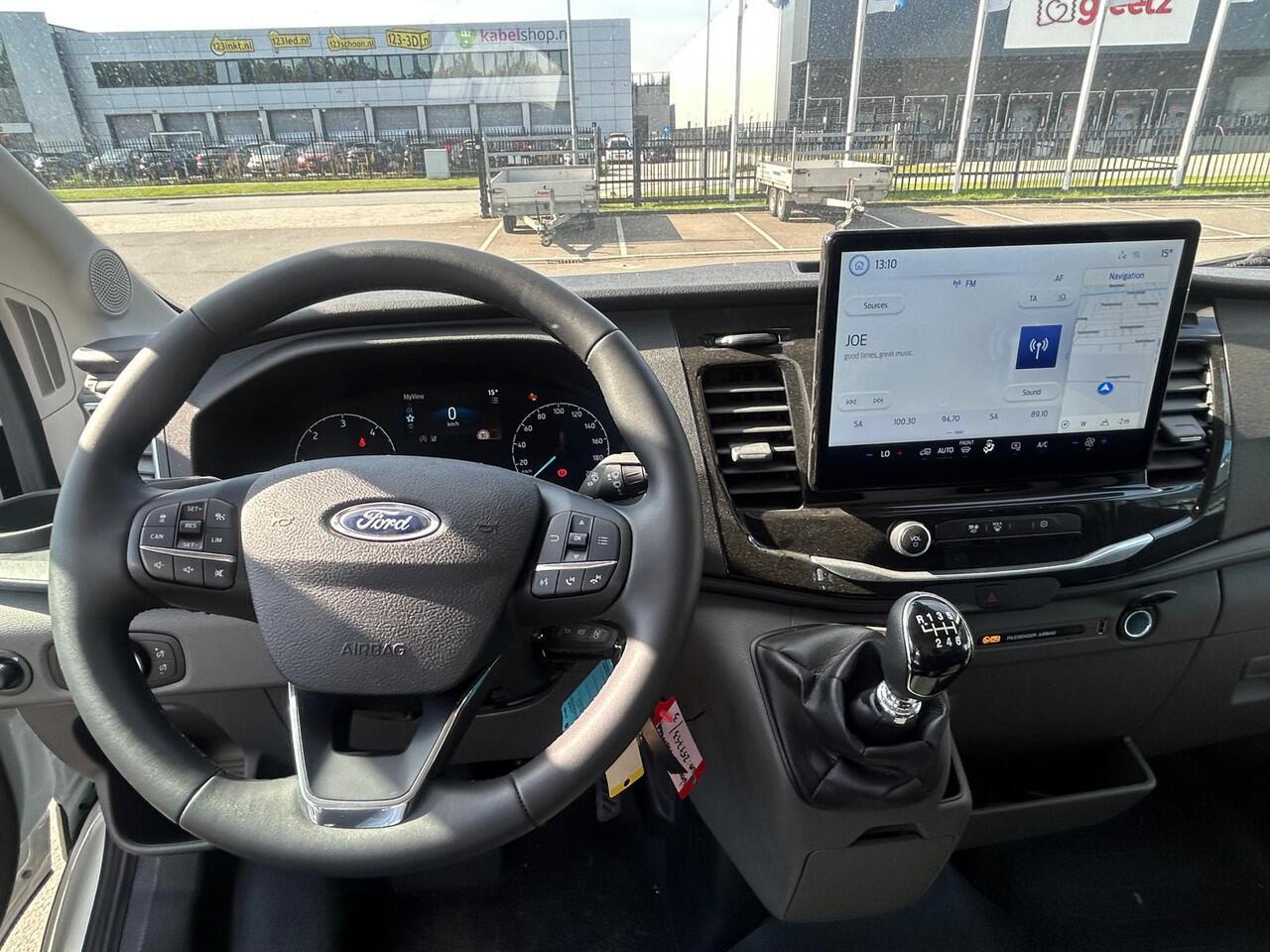 Ford TRANSIT 350 2.0 TDCI L4H1 Trend Skeletal | Uit voorraad leverbaar | Gesloten Bak met Deuren | Kenteken 2024 | Bluetooth | Cruise Control | Voorruitverwarming | Laadvermogen 1303 KG | Sync4 |