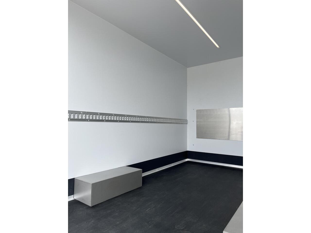 Ford TRANSIT 350 2.0 TDCI L4H1 Trend Skeletal | Karhof Opbouw Gesloten Deuren | BPM Voordeel | Cruise Control | Voorruitverwarming | Laadvermogen 1303 KG | Sync4 |