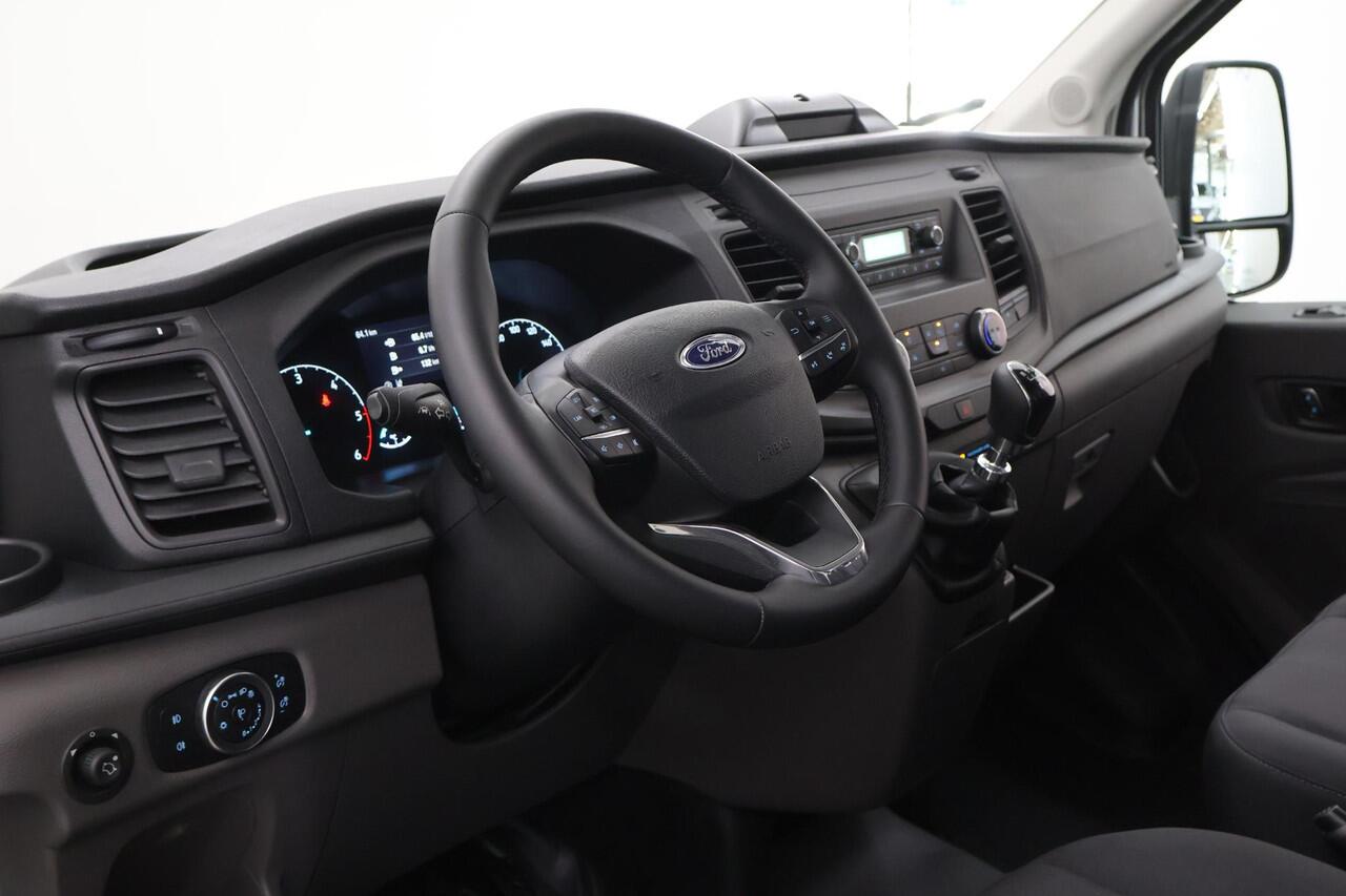Ford TRANSIT 350 2.0 TDCI L4H1 Trend Bakwagen | Uit voorraad leverbaar | Karhof Gesloten Bak + Overloopklep | Kenteken 2024 | Bluetooth | Cruise Control | Voorruitverwarming | Laadvermogen 1200KG + |
