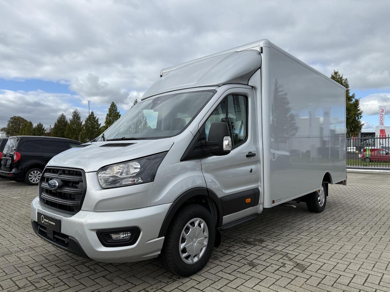 Ford TRANSIT 350 2.0 TDCI | L4 H1 | TREND BAKWAGEN | KARHOF GESLOTEN BAK INCL. OVERLOOP KLEP | UIT VOORRAAD LEVERBAAR | KENTEKEN 2024 | 170 PK | AIRCO | CRUISE CONTROL | DAB+ | LANE-ASSIT | 3-ZITS