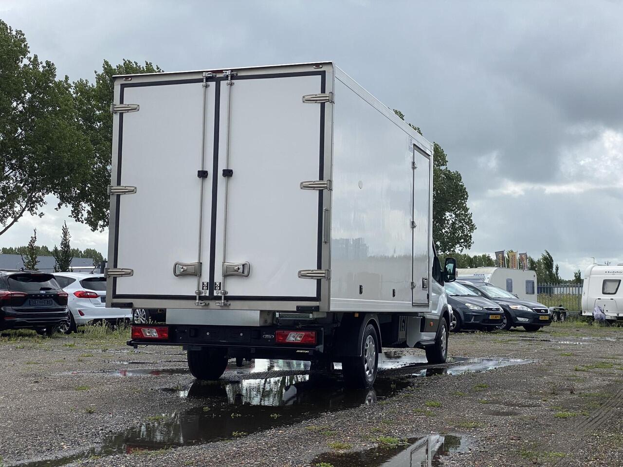 Ford TRANSIT 350 2.0 TDCI L4H1 Trend RWD | 130pk | SCI | Geïsoleerde Bakwagen! | Zijdeur | Deuren achter | Airco | Cruise control | BPM VRIJ