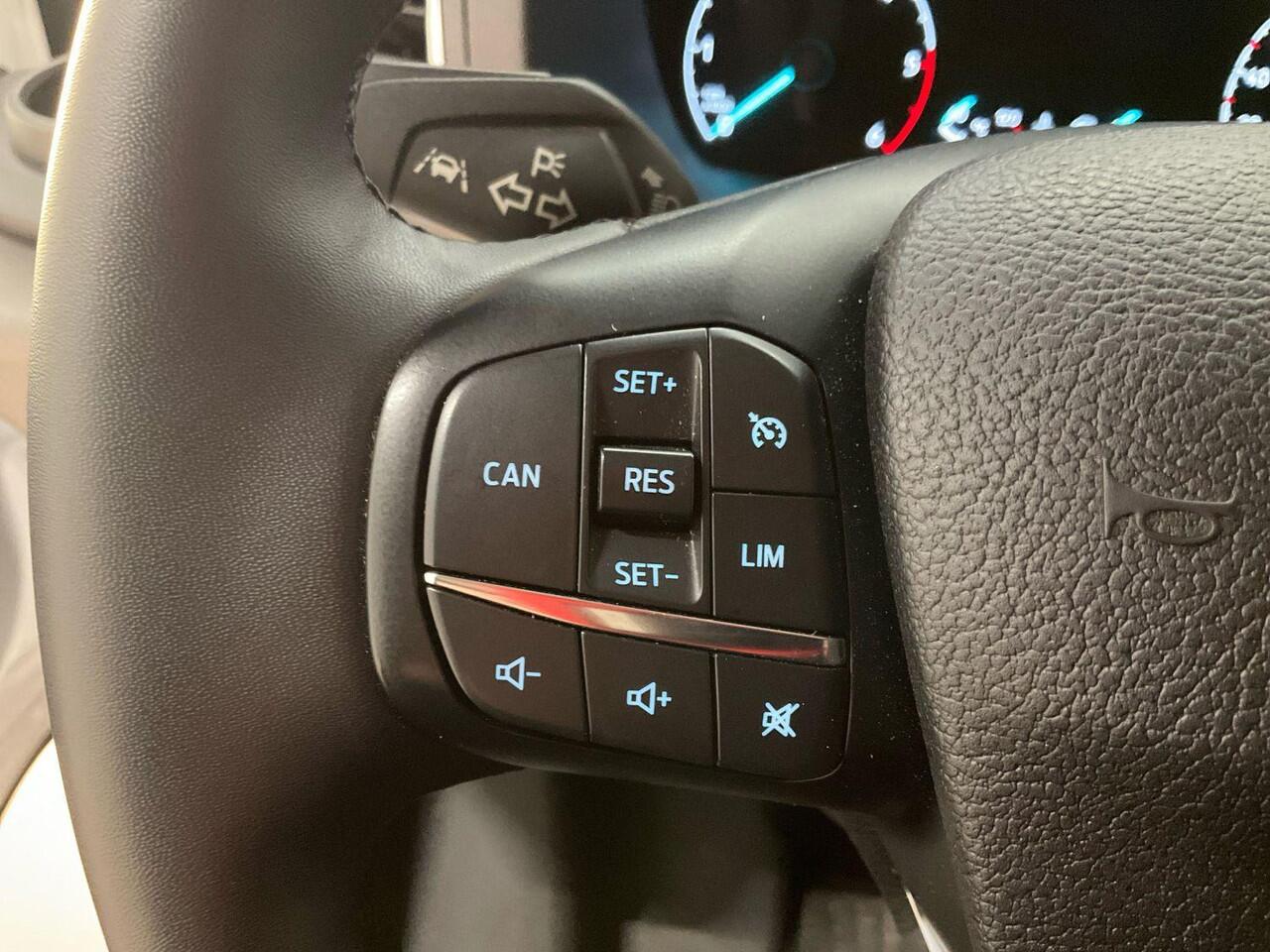 Ford TRANSIT 350 2.0 TDCI L3H2 Trend | SCI | 130pk | Navigatie Pack | Safety en Comfort Pack | Trekhaak