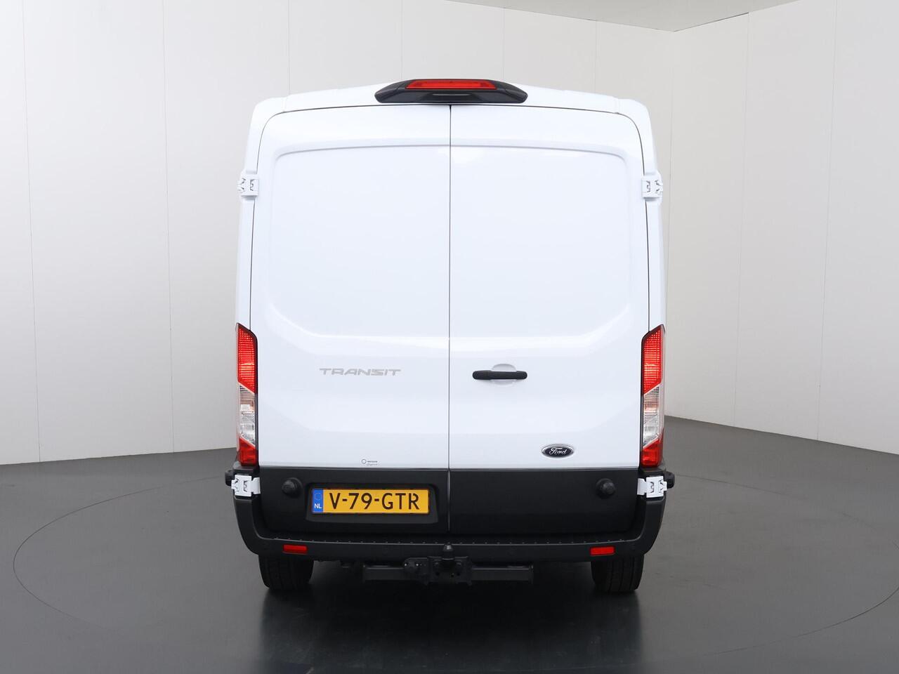 Ford TRANSIT 350 | 2.0 TDCI | L3 H2 | Trend | TREKHAAK 2500 KG AHW | CLIMATE CONTROL | NAVIGATIE | PARKEERSENSOREN V+A | CRUISE CONTROL | BIJRIJDERSBANK | LAADRUIMTE PAKKET | APPLE CARPLAY / ANDROID AUTO | STOEVERWARMING