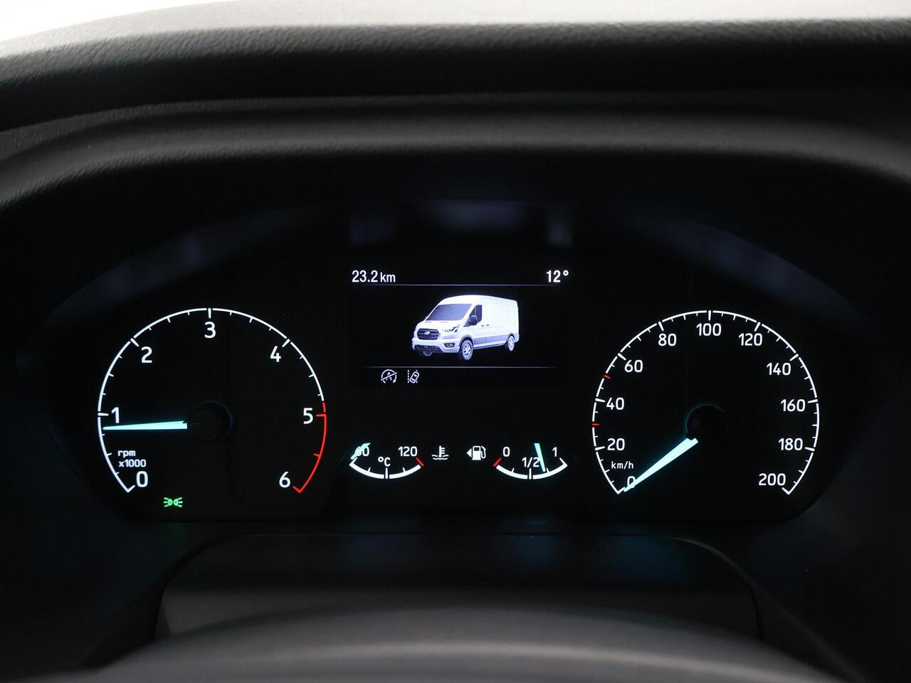 Ford TRANSIT 350 | 2.0 TDCI | L3 H2 | Trend | TREKHAAK 2500 KG AHW | CLIMATE CONTROL | NAVIGATIE | PARKEERSENSOREN V+A | CRUISE CONTROL | BIJRIJDERSBANK | LAADRUIMTE PAKKET | APPLE CARPLAY / ANDROID AUTO | STOEVERWARMING