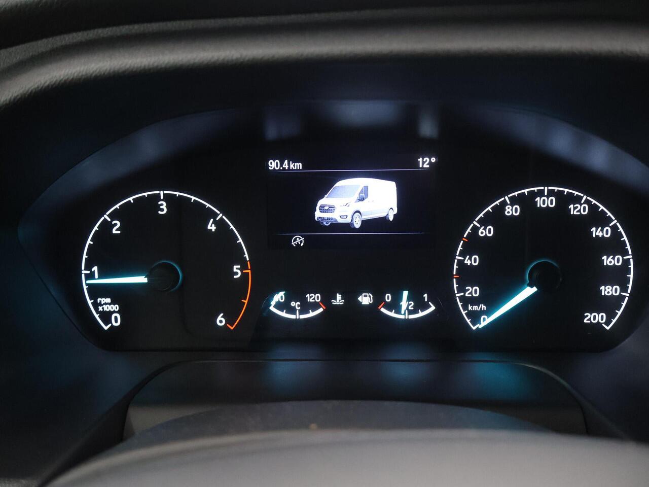 Ford TRANSIT 350 | 2.0 TDCI | L3 H2 | Trend | TREKHAAK 2500 KG AHW | CLIMATE CONTROL | NAVIGATIE | PARKEERSENSOREN V+A | CRUISE CONTROL | BIJRIJDERSBANK | LAADRUIMTE PAKKET | APPLE CARPLAY / ANDROID AUTO | STOEVERWARMING