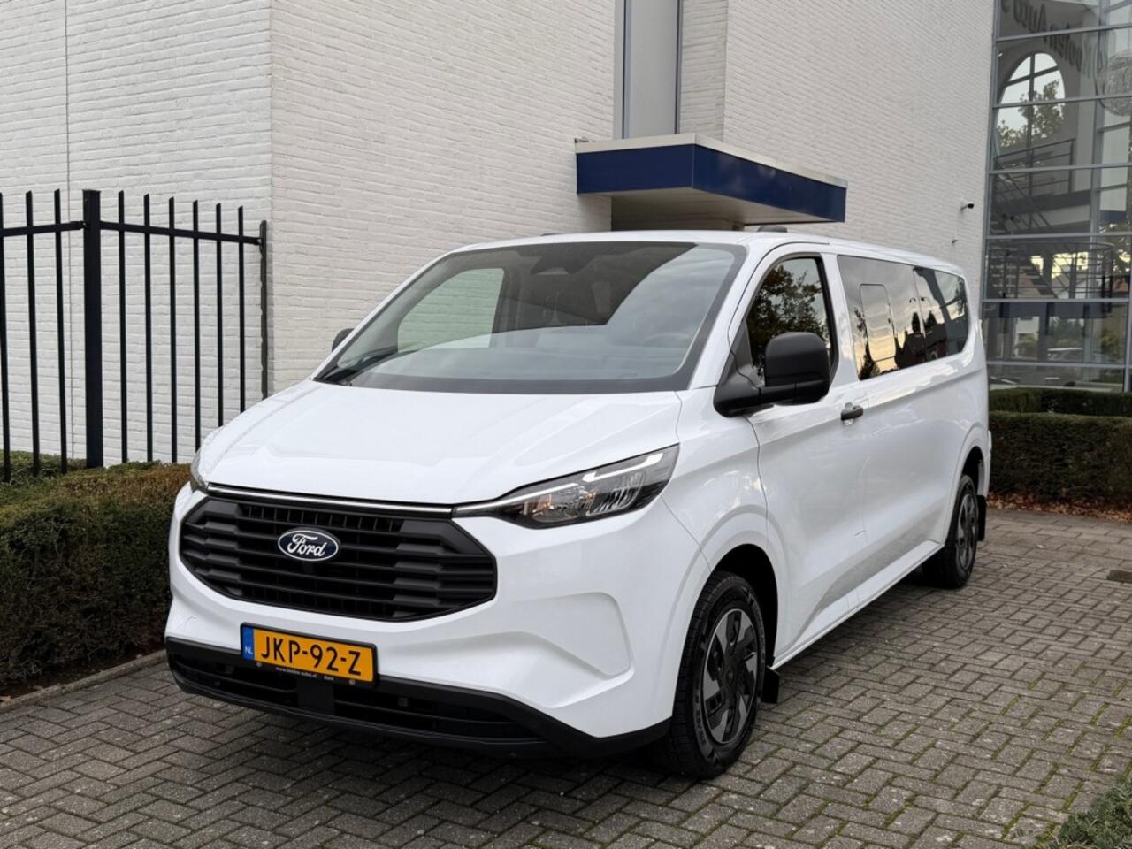 Ford TRANSIT Custom 9 pers. Plug-in Hybride 340 L2H1 NAVIGATIE AIRCO ACHTER etc