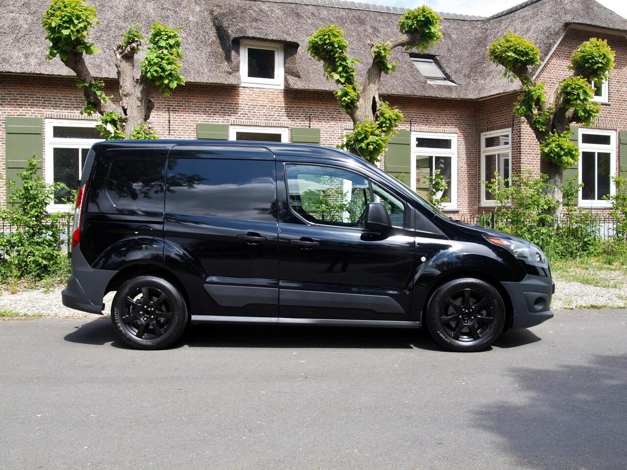 Ford TRANSIT CONNECT 1.5 TDCI L1 Economy Edition | Trekhaak | Bluetooth | Airco |