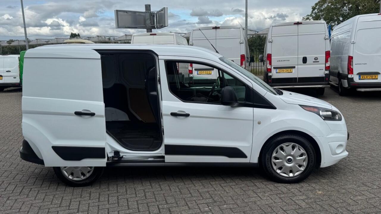 Ford TRANSIT CONNECT 1.5 TDCI 55KW 75PK EURO 6 NAVIGATIE/ AIRCO/ CAMERA/ 100% DEALERONDERHOUDEN