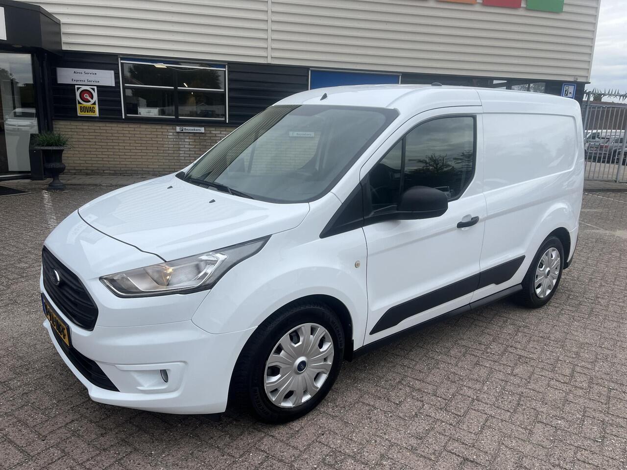 Ford TRANSIT CONNECT 1.0 Ecoboost L1 Trend Airco. navi. A- camera, PDC. Erg goed onderhouden. zuinige benzine motor, uitneembare betimmering.