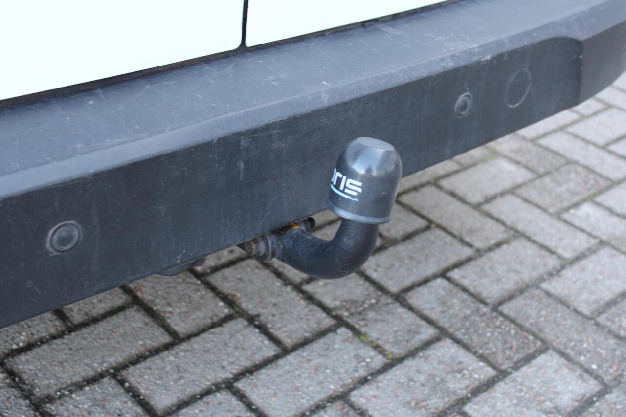 Ford TRANSIT CONNECT 1.5 EcoBlue L2 Trend | Trekhaak | Cruise Control | Camera | Voorruitverwarming | Airco | 3 Zitter | Navigatie