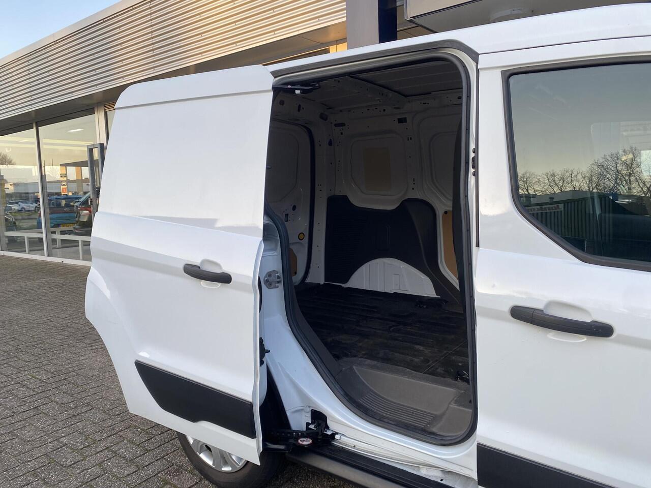 Ford TRANSIT CONNECT 1.5 EcoBlue L1 Trend / NL-Auto / Apple-Carplay & Android-Auto / Cruise-Control / Climate-Control / Zijschuifdeur-Rechts / DAB Radio-Bluetooth / Navi / Armsteun-Voor / PDC-Achter met Camera / 16'' LMV / All-Season / ENZ.