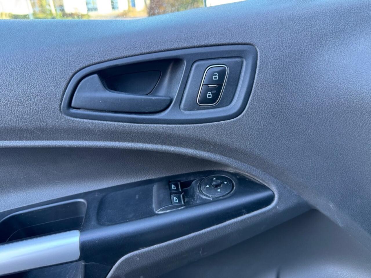 Ford TRANSIT CONNECT 1.0 Ecoboost L1 101PK Trend Airco 3-persoons, 2x Pdc Elec.pakket