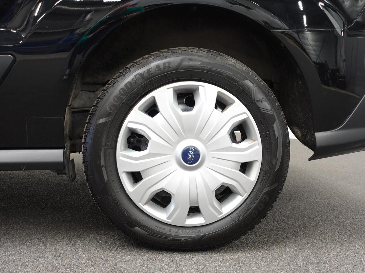 Ford TRANSIT CONNECT 120pk Automaat L2 Versnellingsbak/gearbox probleem Navigatie Camera Airco Cruise control 3-Zits Euro6