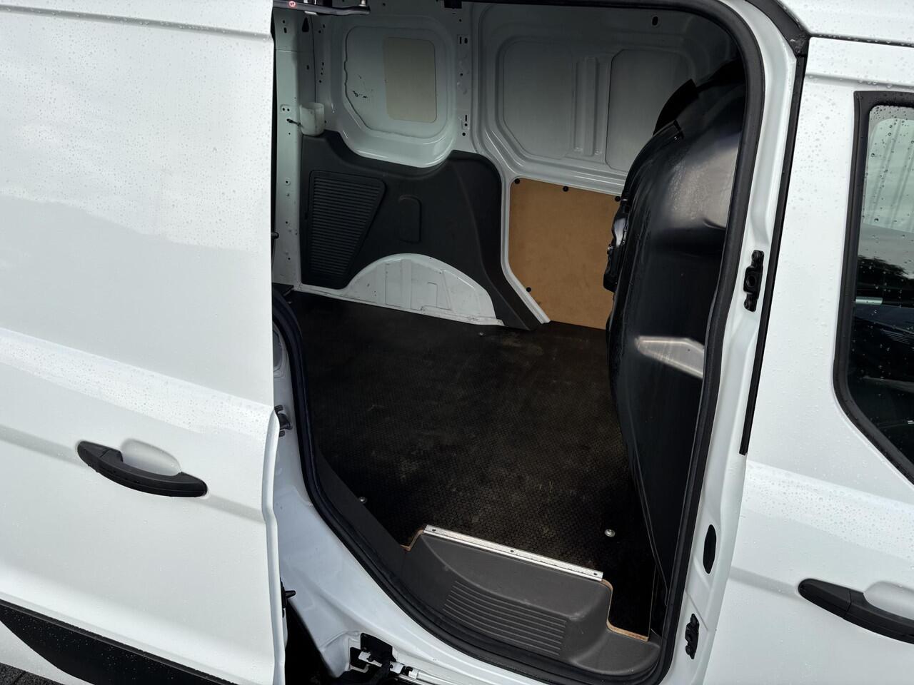 Ford TRANSIT CONNECT 1.5 EcoBlue L1 Trend*A/C*HAAK*TEL*CAM*3PERS*