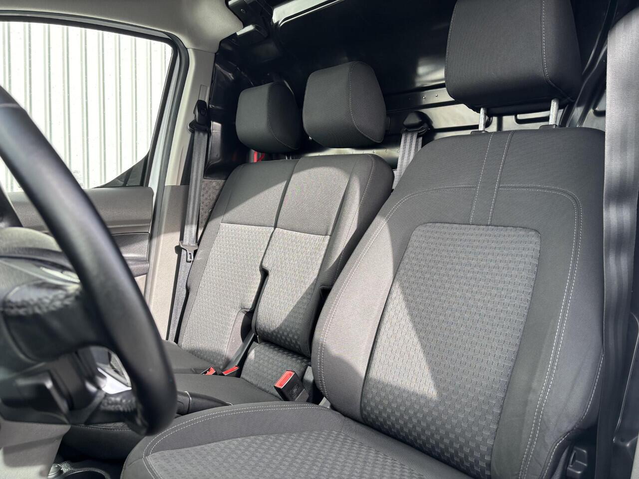 Ford TRANSIT CONNECT 1.5 EcoBlue L1 Trend*A/C*HAAK*TEL*CAM*3PERS*