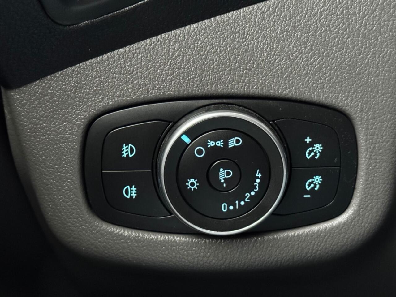 Ford TRANSIT CONNECT 1.5 EcoBlue 75pk Dealeronderhouden / Nap / Cruise / Trekhaak