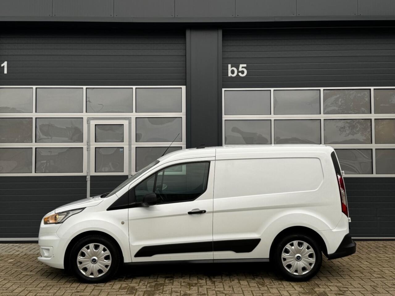 Ford TRANSIT CONNECT 1.5 EcoBlue 75pk Dealeronderhouden / Nap / Cruise / Trekhaak