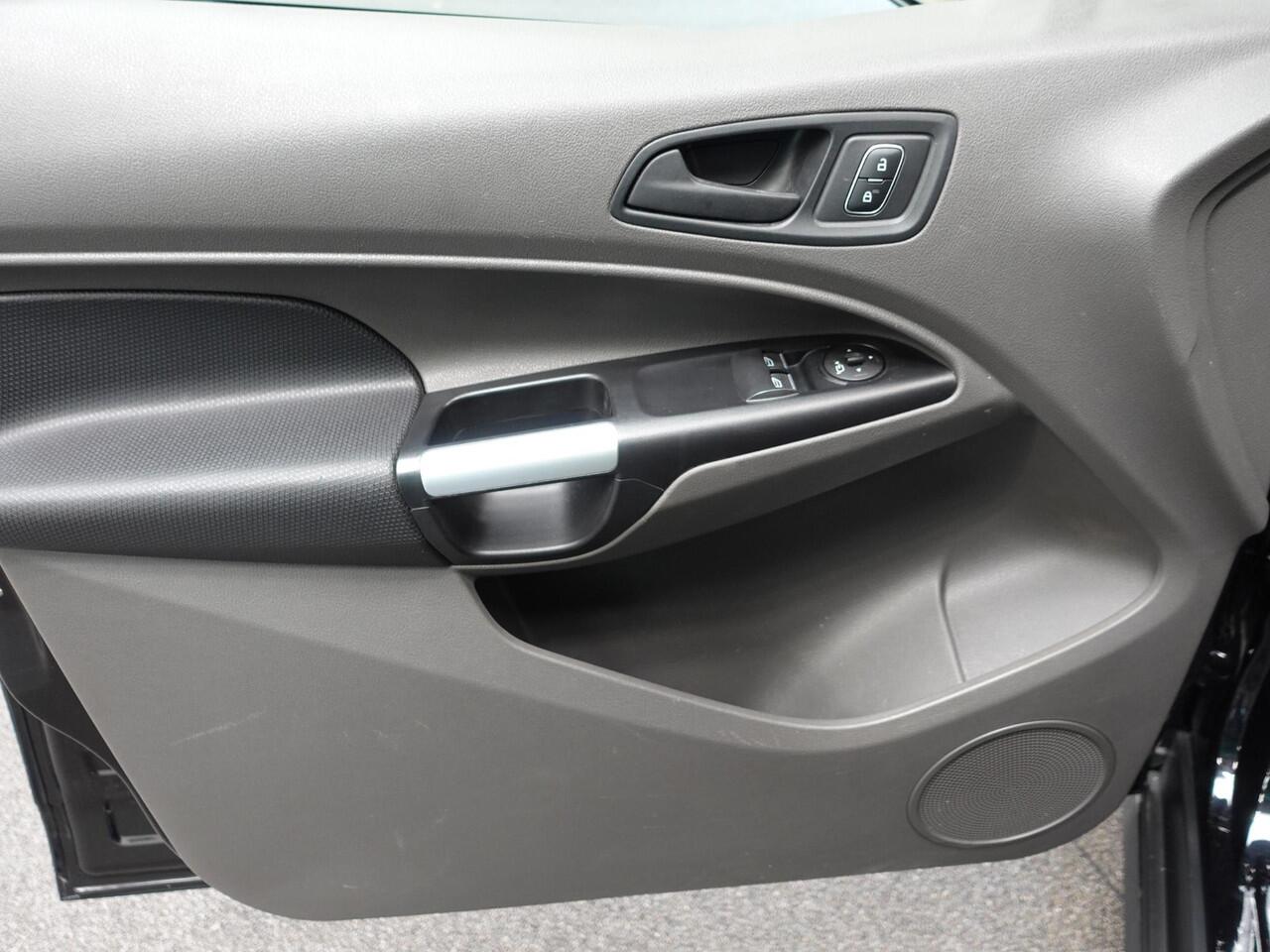 Ford TRANSIT CONNECT 120pk Automaat L2 Versnellingsbak/gearbox probleem Navigatie Camera Airco Cruise control 3-Zits Euro6