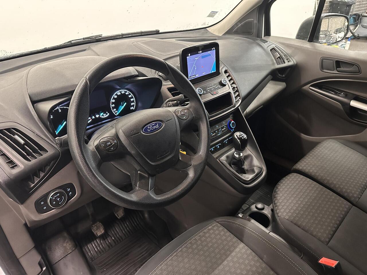Ford TRANSIT CONNECT 1.5 TDCI L1 Trend Trekhaak Navigatie Apple Carplay/Android Auto Camera Parkeersensoren achter Airco