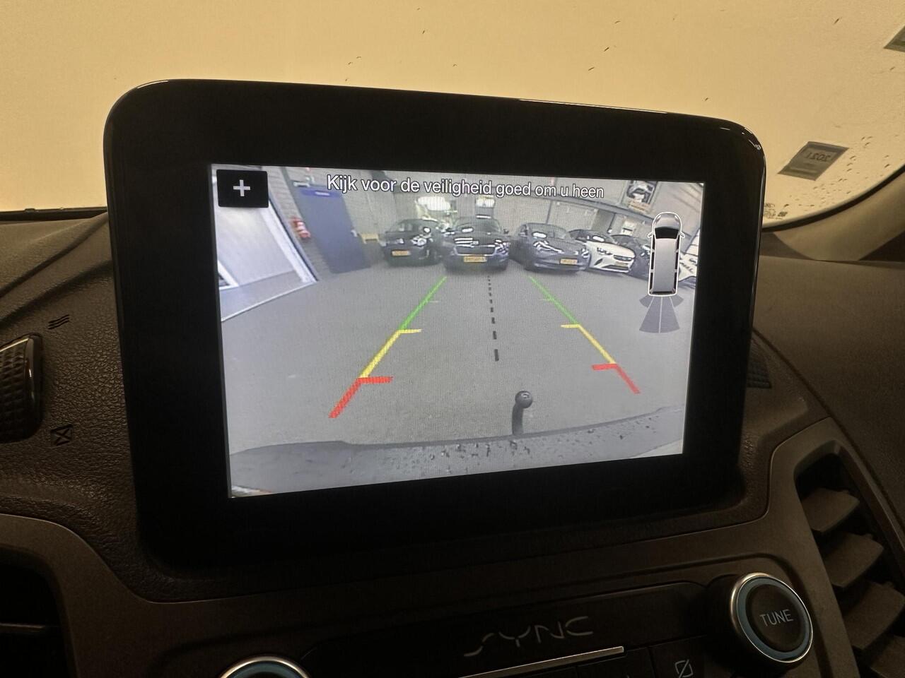 Ford TRANSIT CONNECT 1.5 TDCI L1 Trend Trekhaak Navigatie Apple Carplay/Android Auto Camera Parkeersensoren achter Airco