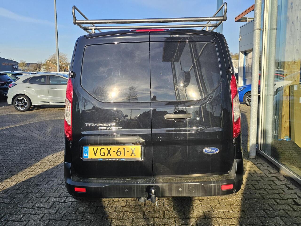 Ford TRANSIT CONNECT 1.5 EcoBlue L2 Trend Trekhaak | Imperiaal | Navigatie | Cruise control | App-voorbereiding | Multifunctioneel stuurwiel etc.
