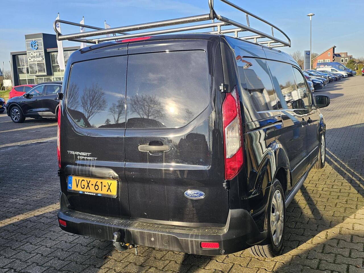 Ford TRANSIT CONNECT 1.5 EcoBlue L2 Trend Trekhaak | Imperiaal | Navigatie | Cruise control | App-voorbereiding | Multifunctioneel stuurwiel etc.