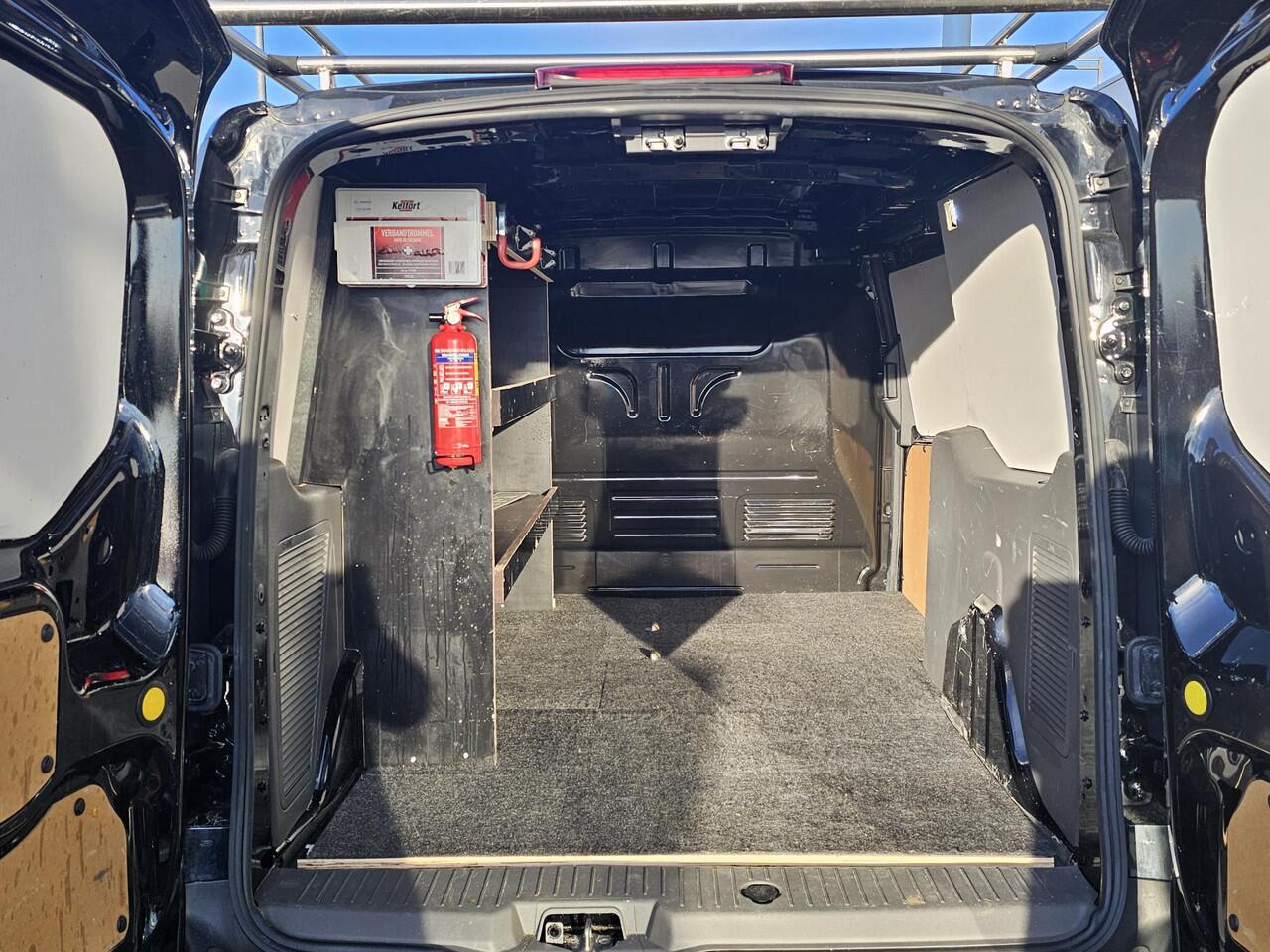 Ford TRANSIT CONNECT 1.5 EcoBlue L2 Trend Trekhaak | Imperiaal | Navigatie | Cruise control | App-voorbereiding | Multifunctioneel stuurwiel etc.