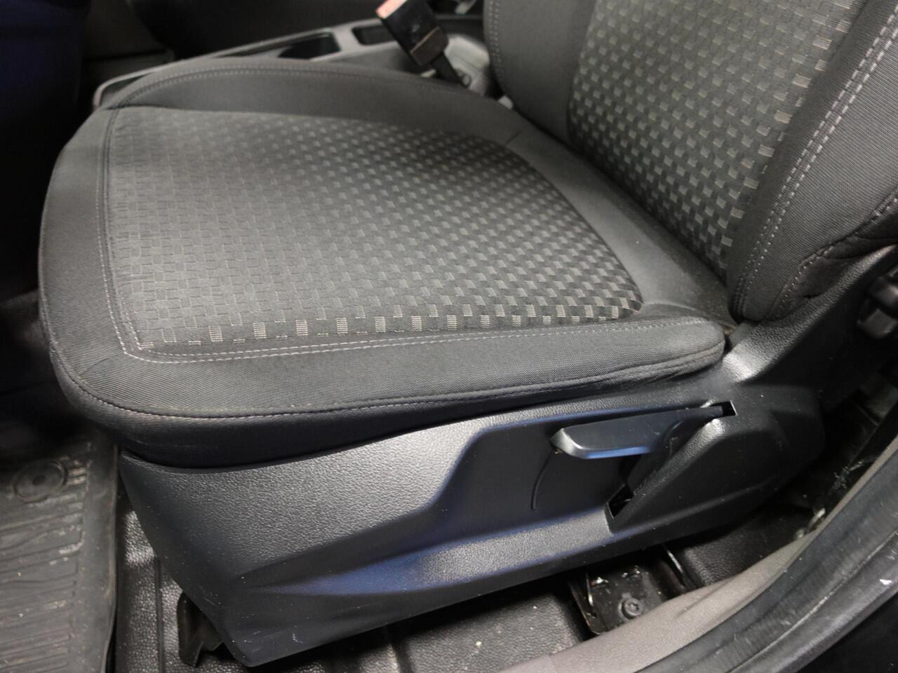 Ford TRANSIT CONNECT 1.5 EcoBlue L1 Trend Airco Navi Carplay PDC A+Camera Trekhaak Imperial Cruise Control