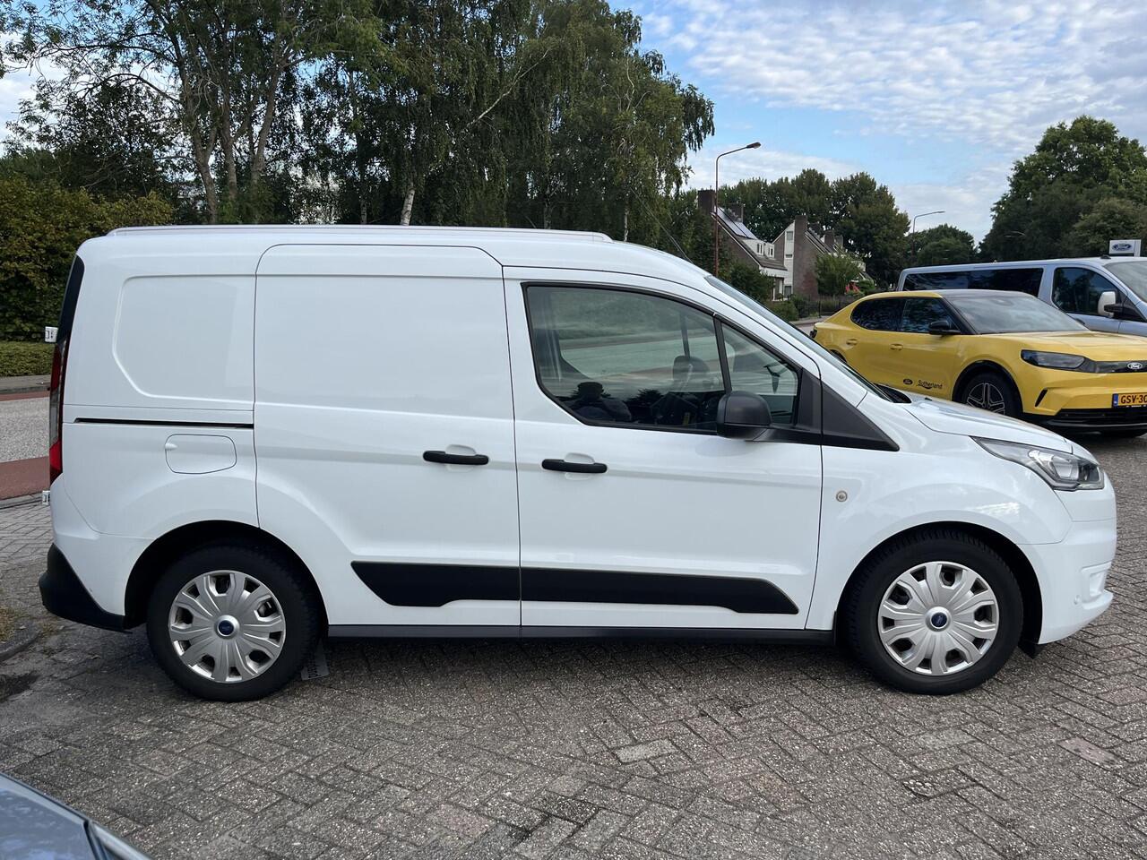Ford TRANSIT CONNECT 1.5 EcoBlue L1 Trend | SCI | 100pk | Scherm | Adaptive Cruise Control | Xenon | Camera | Trekhaak | Stoel met bankje
