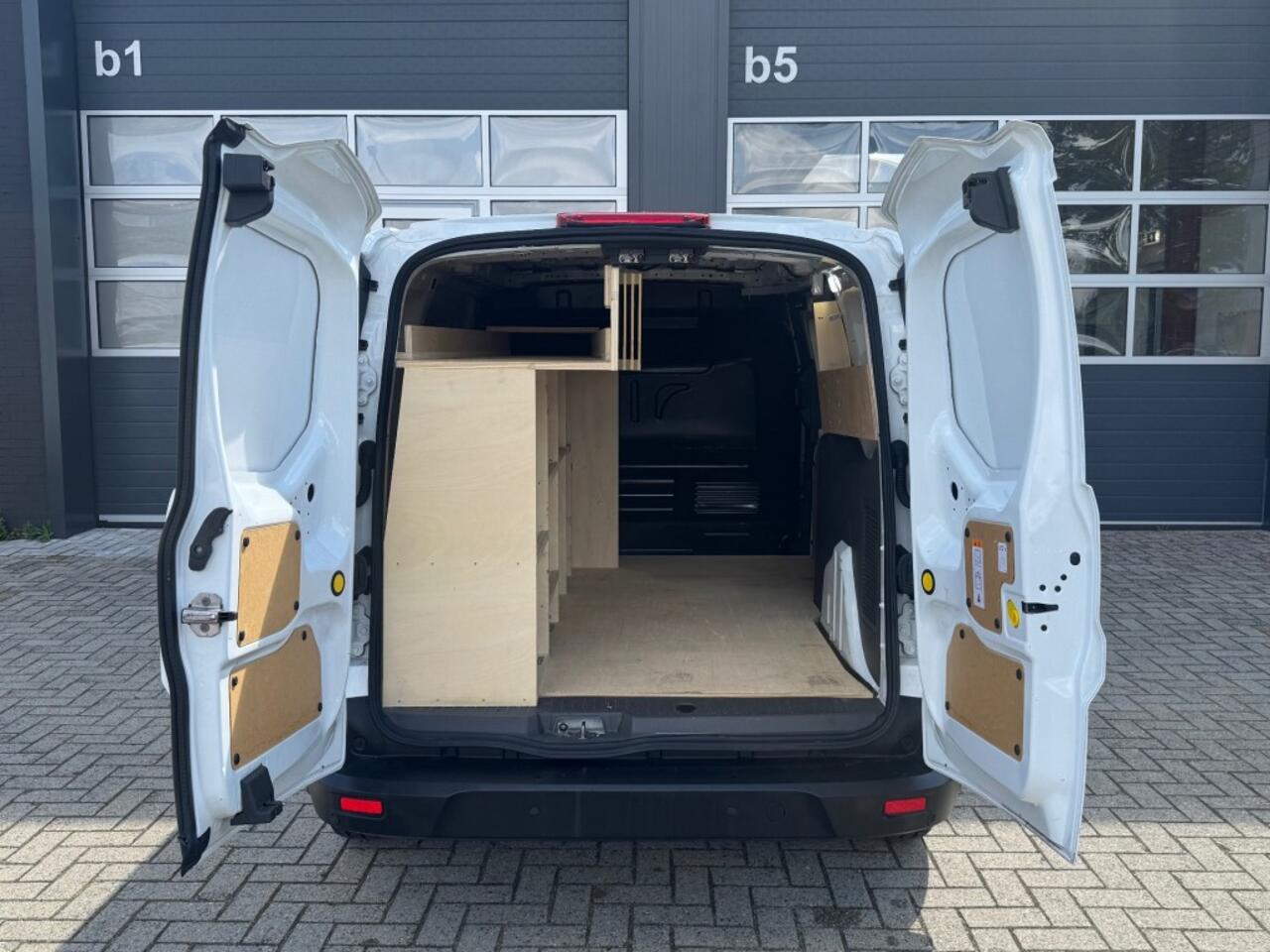 Ford TRANSIT CONNECT 1.5 EcoBlue 120PK Automaat L2 Limited Lang / Navi / Cruise / Trekhaak/ Camera