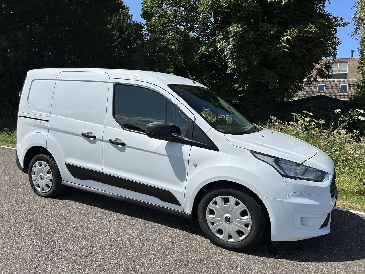 Ford TRANSIT CONNECT 1.5 EcoBlue L1 Trend / AIRCO / Cruise / 6-versn