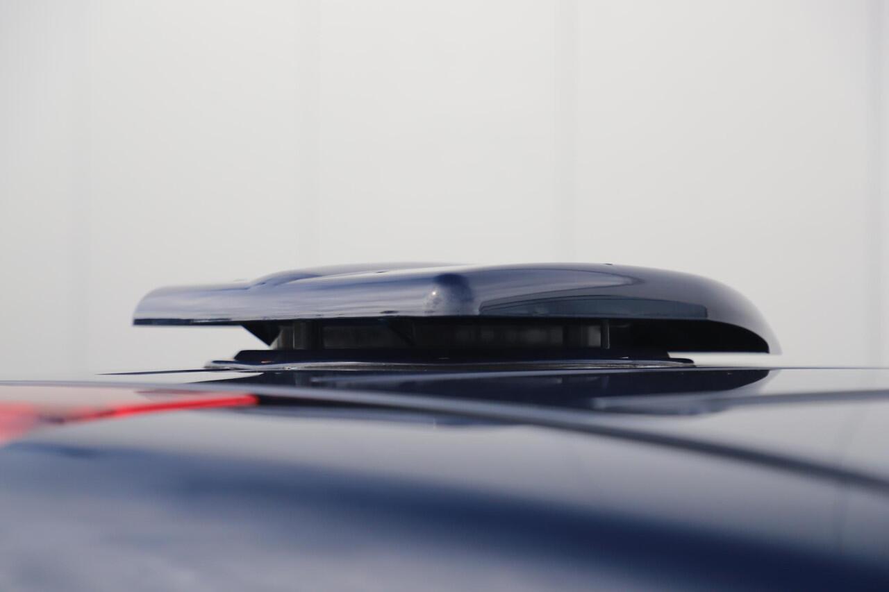 Ford TRANSIT CONNECT 1.5 EcoBlue L1 Automaat Hondenauto Ventilatie Achterin Hondentransport Radio Bluetooth Airco Cruise Voorruitverwarming Inrichting voor Beesten