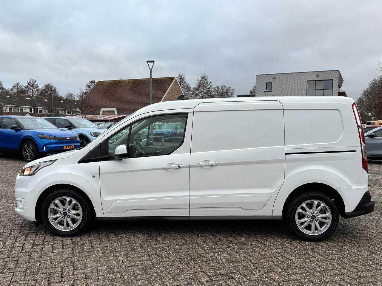 Ford TRANSIT CONNECT 1.5 EcoBlue L2 Limited | SCI | 100pk | Trekhaak | Dubbele Zijschuifdeur! | Stoelverwarming | Houten Laadvloer | 16" LMV | All Season banden