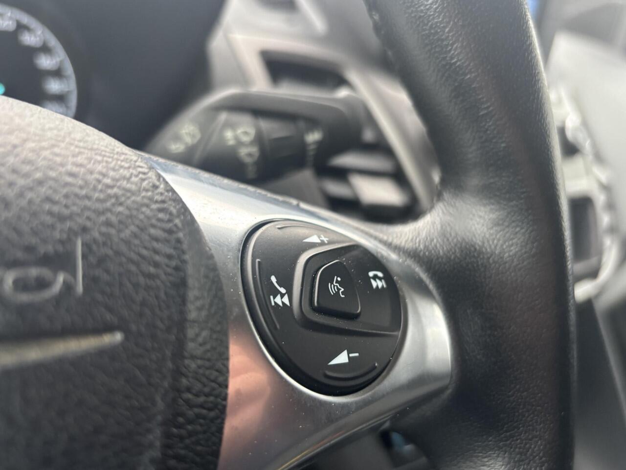 Ford TRANSIT CONNECT 1.0 Ecoboost L1 Trend | SCI | 100pk | Trekhaak | Cruise control | Parkeersensoren | 3 zits | Bluetooth