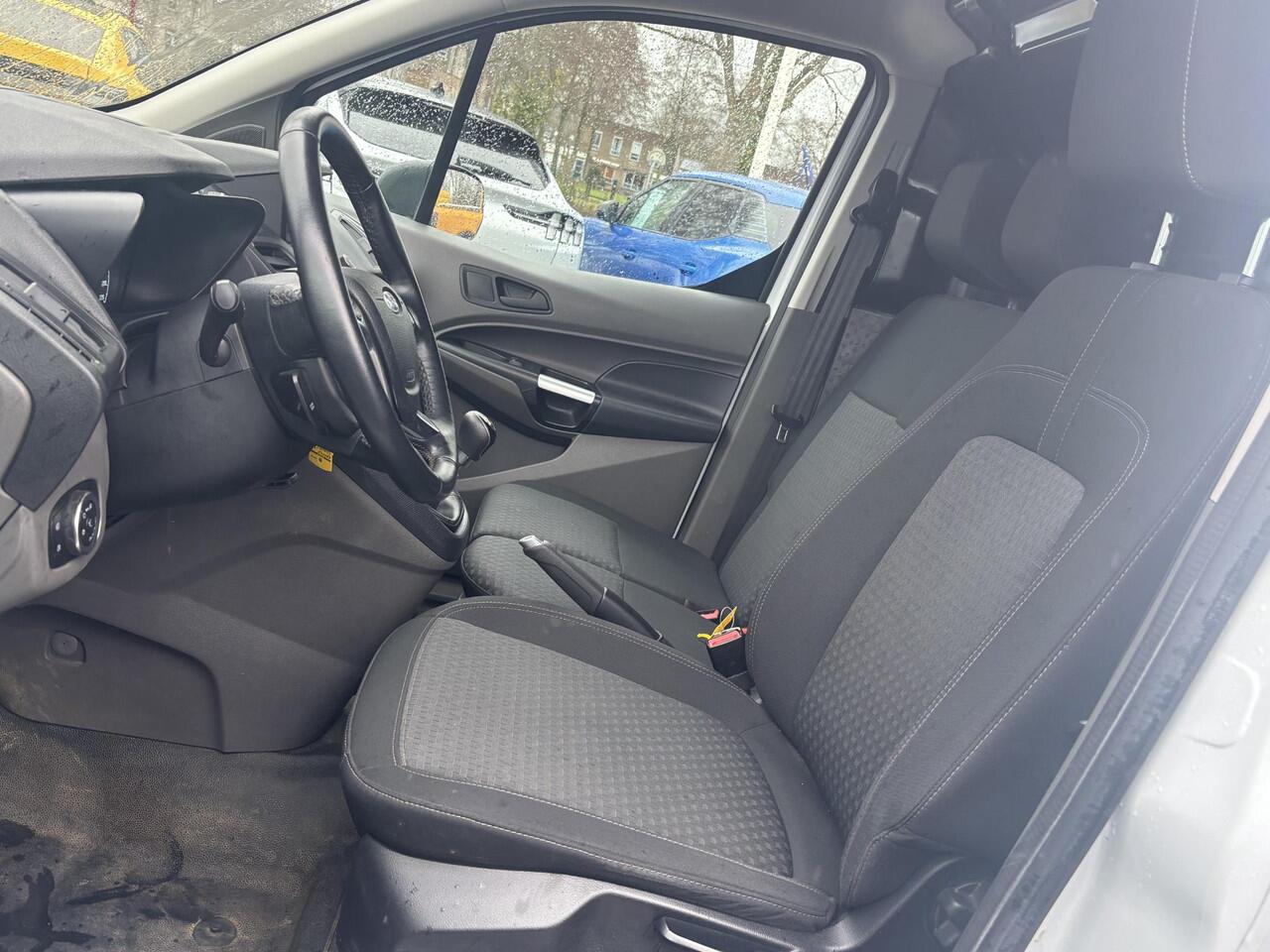 Ford TRANSIT CONNECT 1.0 Ecoboost L1 Trend | SCI | 100pk | Trekhaak | Cruise control | Parkeersensoren | 3 zits | Bluetooth