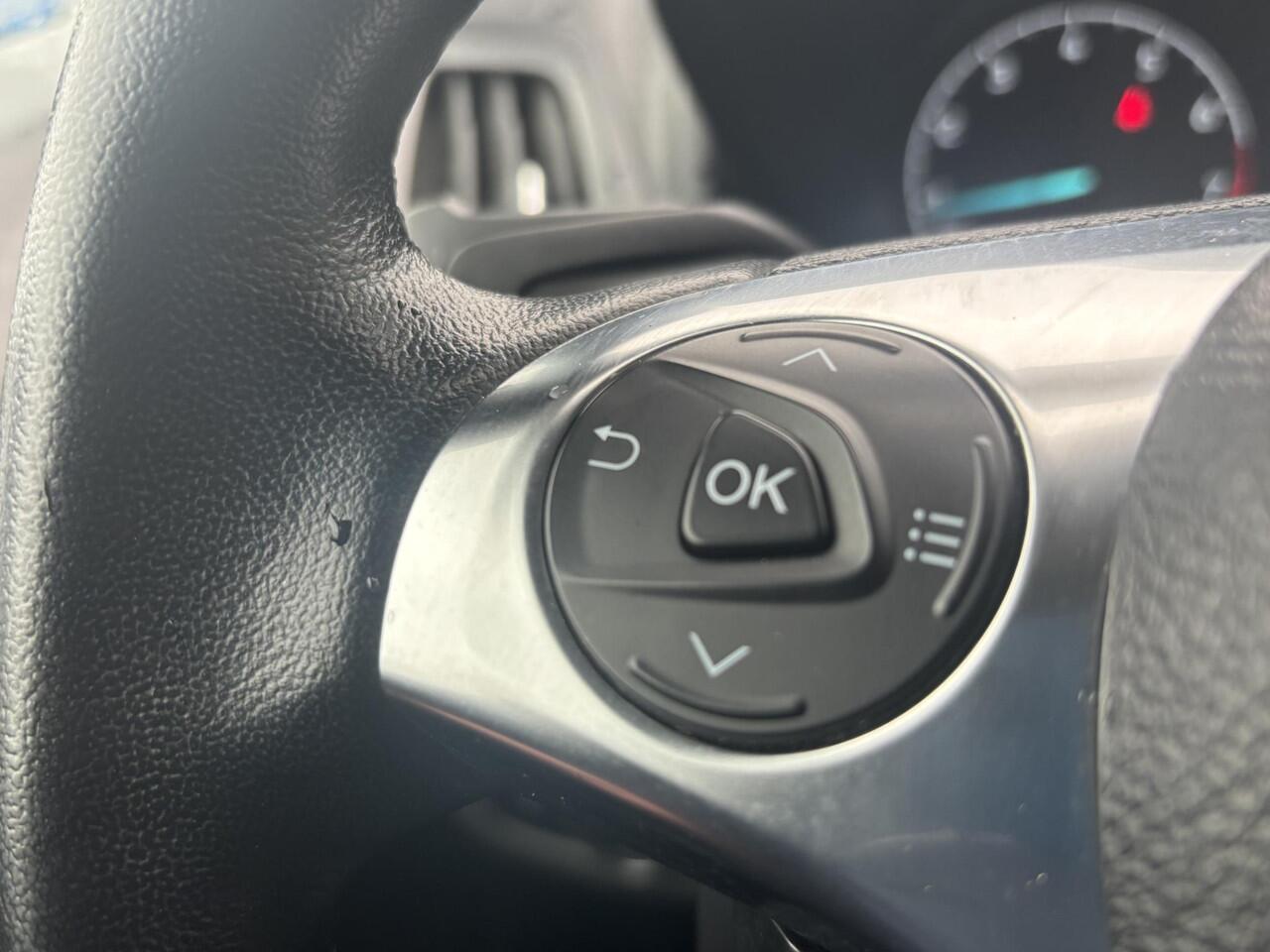 Ford TRANSIT CONNECT 1.0 Ecoboost L1 Trend | SCI | 100pk | Trekhaak | Cruise control | Parkeersensoren | 3 zits | Bluetooth