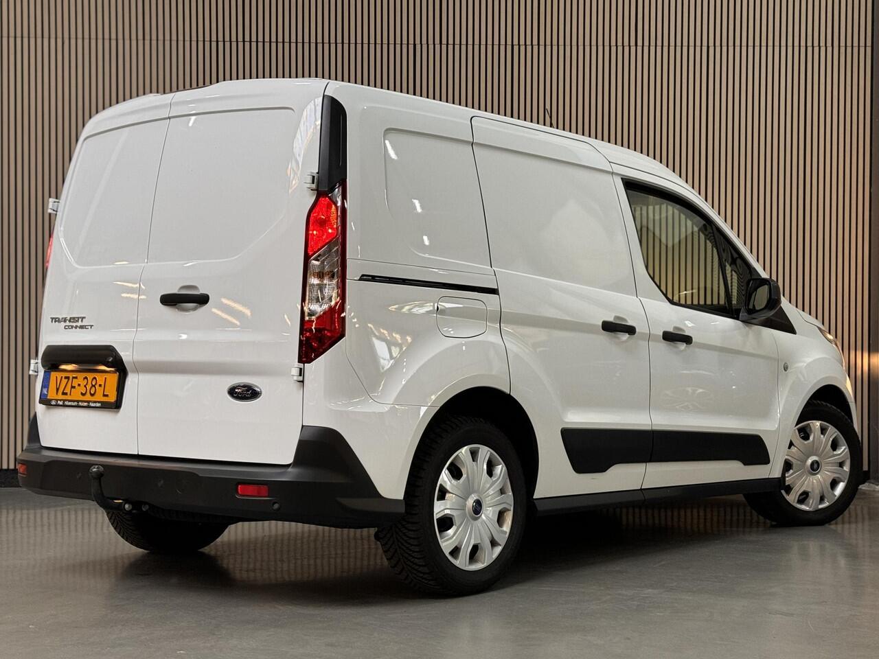 Ford TRANSIT CONNECT 1.5 EcoBlue 100pk Trend Navi Camera Trekhaak Cruise Fabrieksgarantie