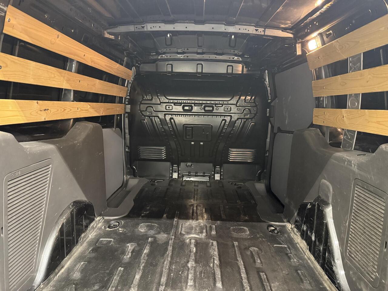 Ford TRANSIT CONNECT 1.5 EcoBlue L2 Trend Automaat Navi Airco PDC Achter Cruise Control 3Zits Camera DAB+