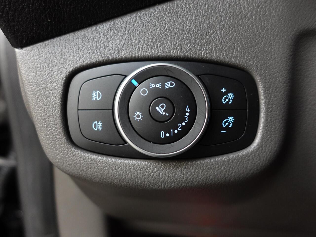 Ford TRANSIT CONNECT 1.5 EcoBlue L2 Trend Navi Airco Camera Bluetooth Carplay 3Zits Trekaak Parkeersensoren