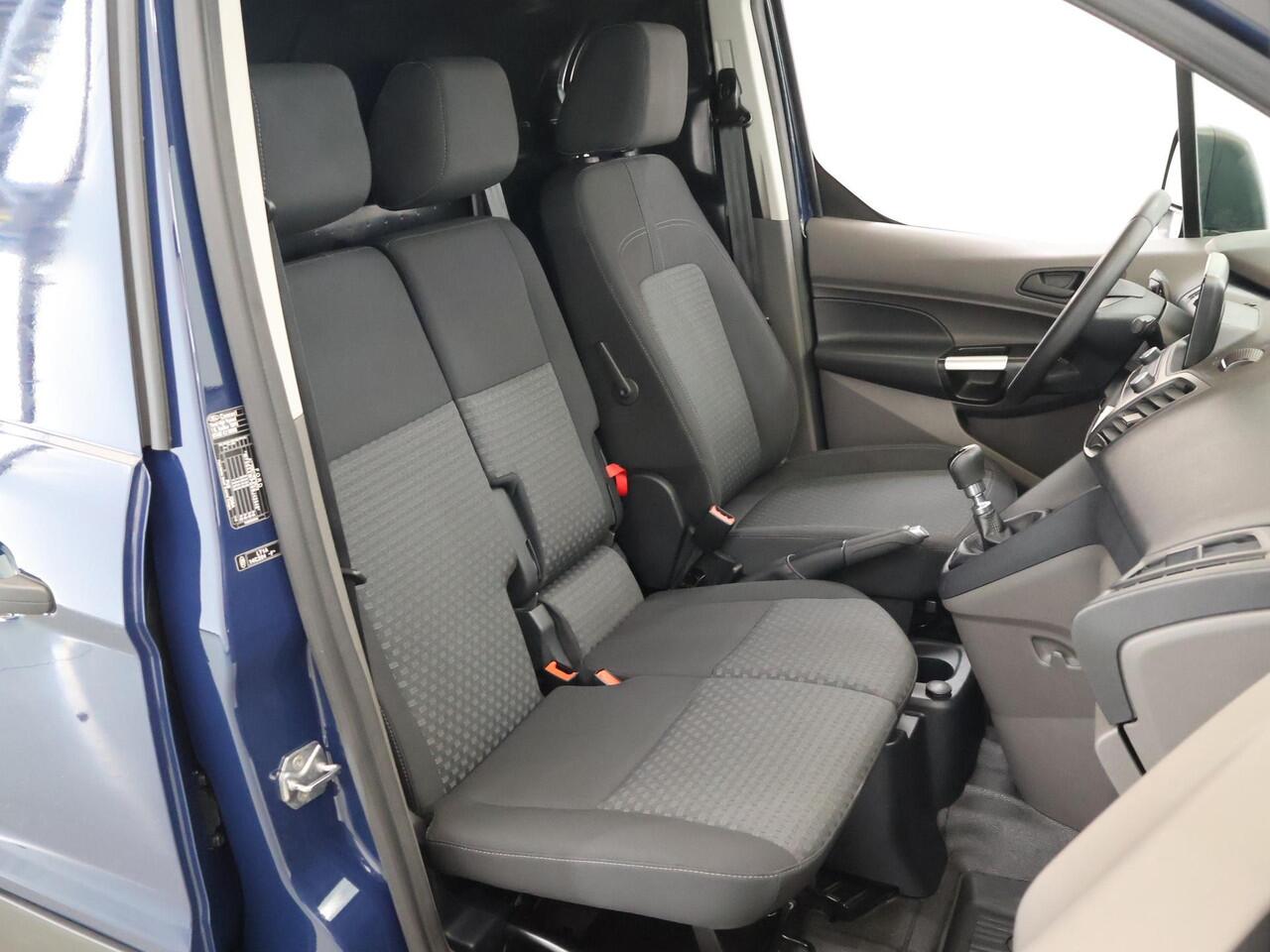 Ford TRANSIT CONNECT 1.5 ECOBLUE | L2 | TREND | 3-ZITS | CAMERA | TREKHAAK | CARPLAY / ANDROID AUTO | AIRCO | VOORRUITVERWARMING | MULTIFUNCTIONEEL STUURWIEL | LICHT METALEN WIELEN